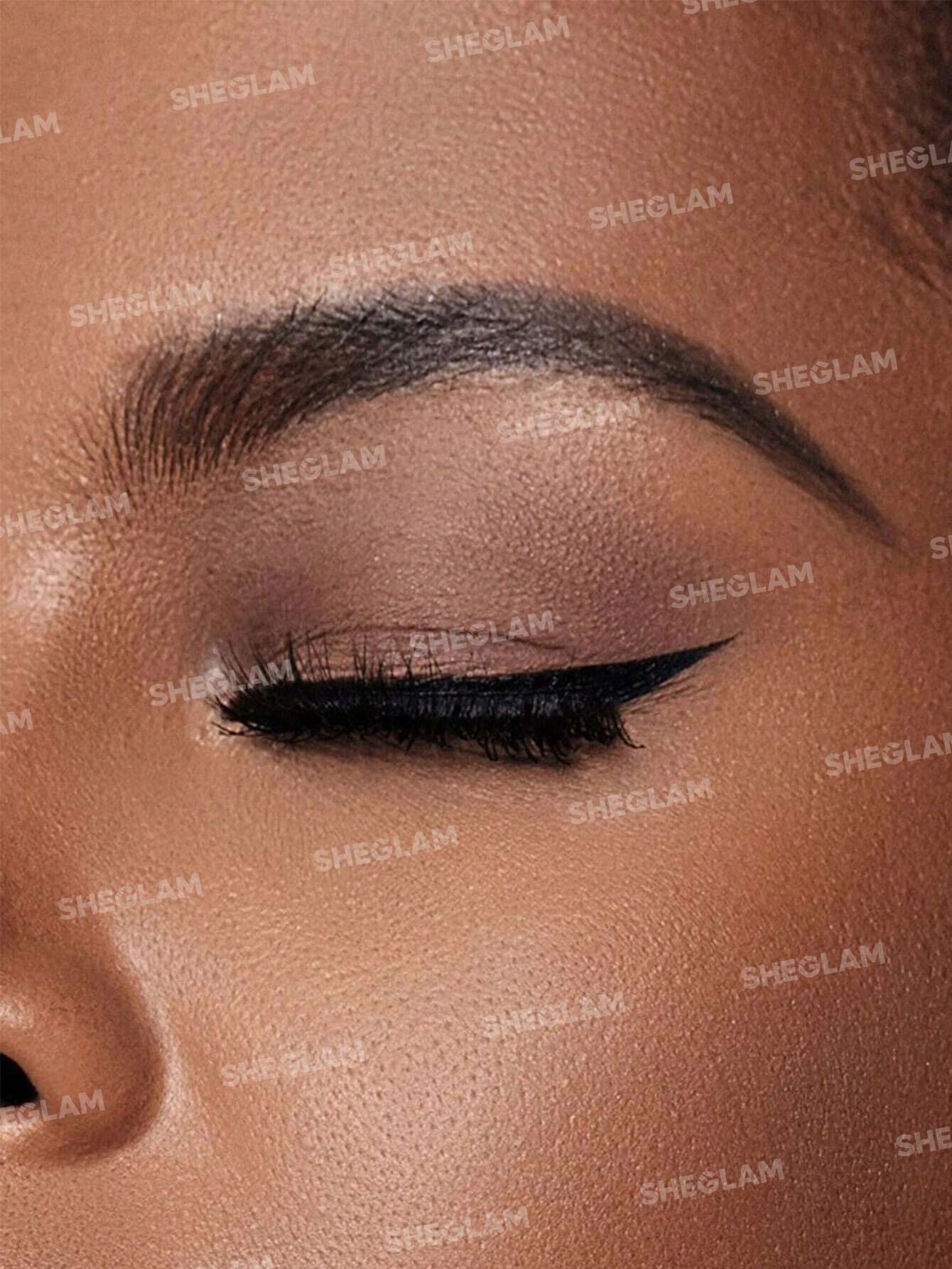 Delineador líquido negro a prueba de agua Sheglam Pro Precision Waterproof Liquid Eyeliner Black
