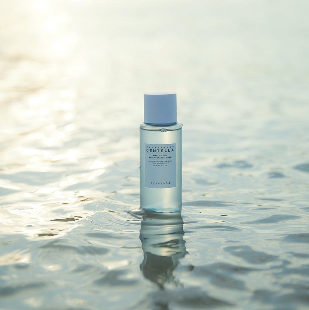 Tónico hidratante con Ácido Hialurónico Skin1004 Madagascar Centella Hyalu-Cica Brightening Toner 210ml