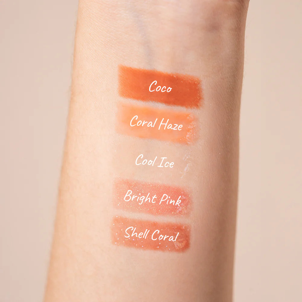 Lip gloss Atenea 1st Scene