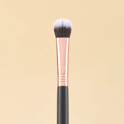 Brocha para corrector EE18  Black Gold