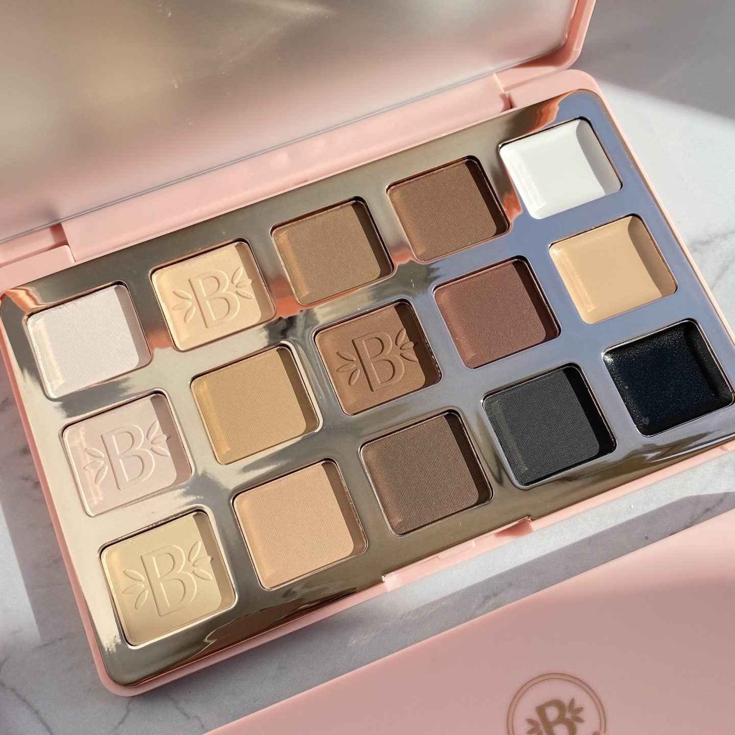 Paleta de sombras Blomshell Bloom Nude Allure mate 02