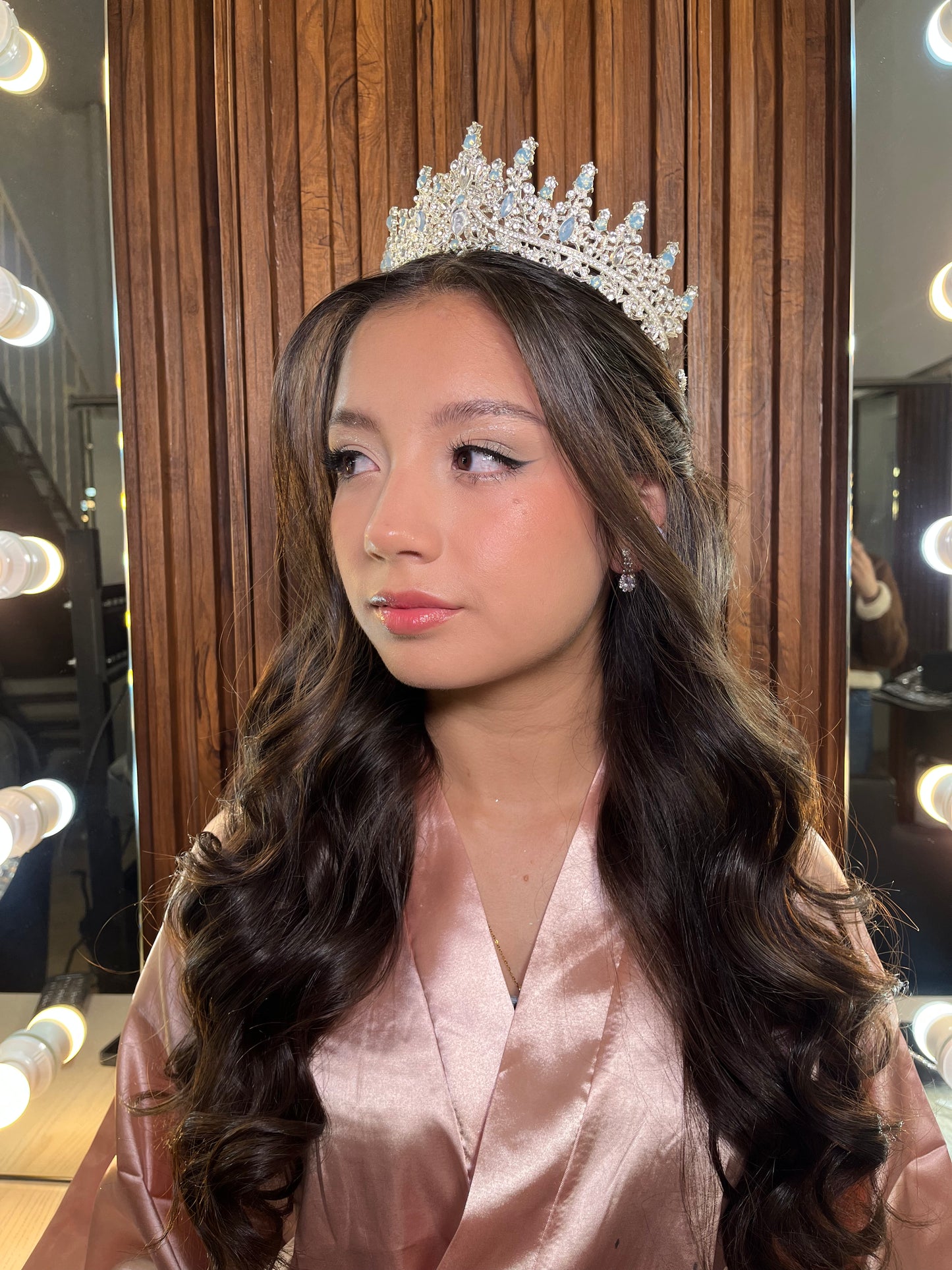 Plan Magic Glow - Maquillaje y Peinado de Quinceañera con Prueba