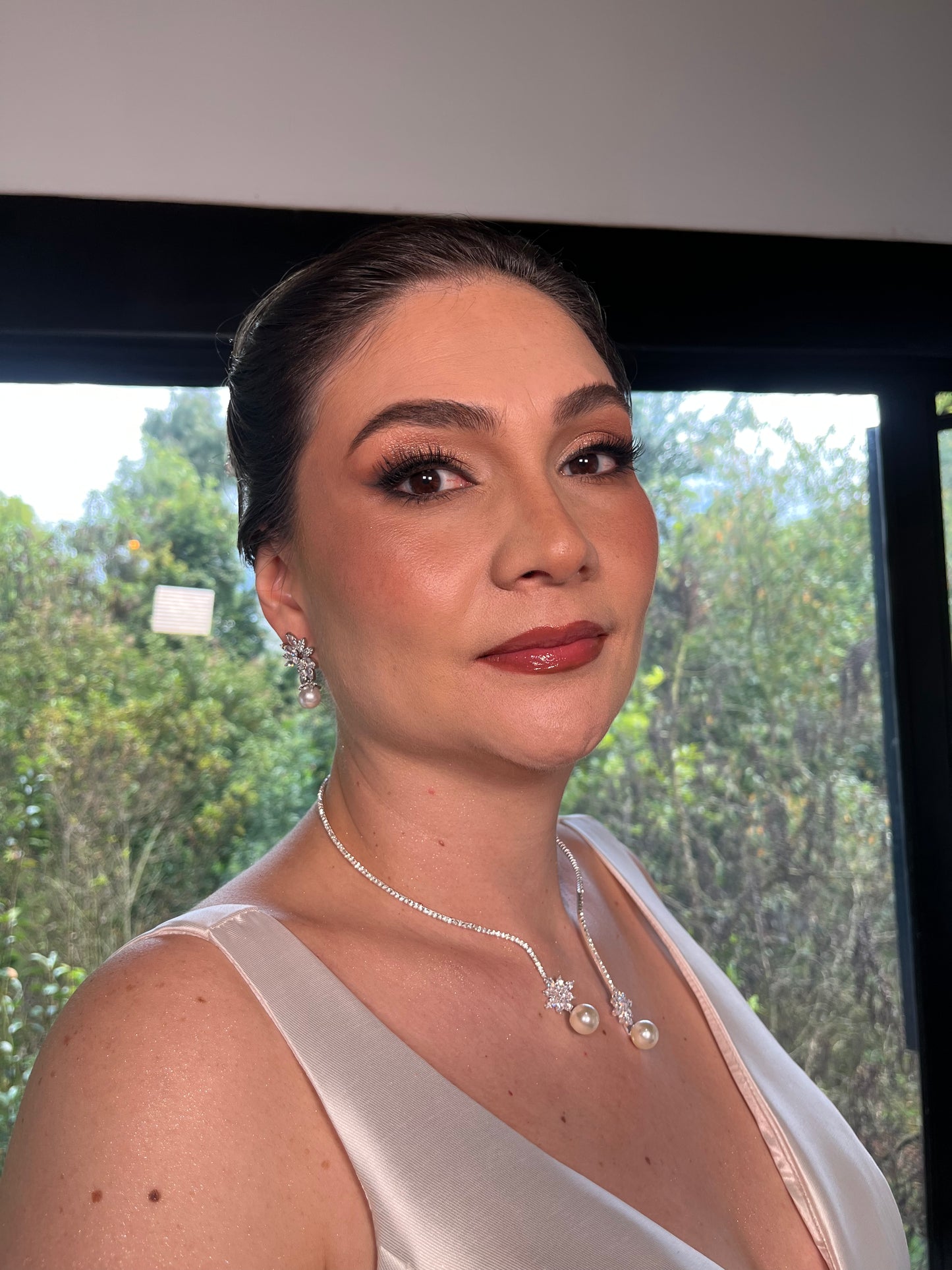 Plan Classic Bride - Maquillaje y Peinado de Novia