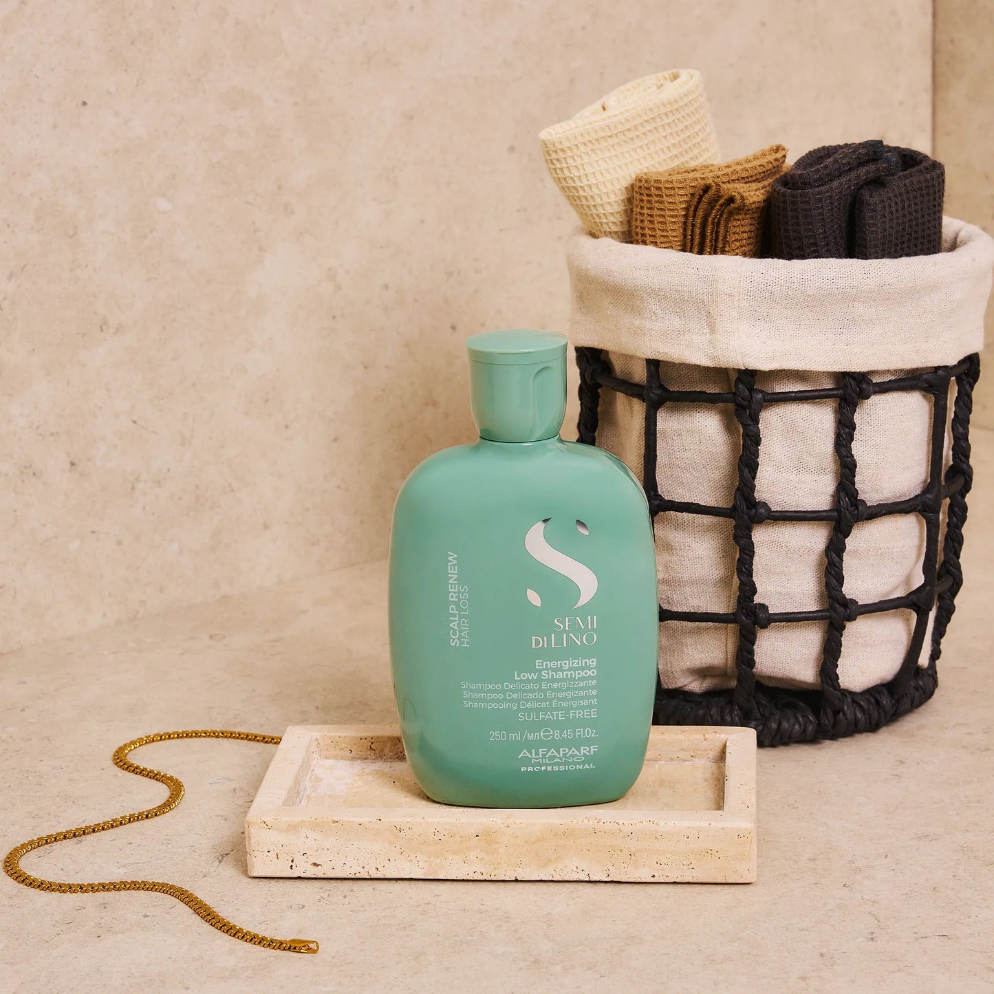 Shampoo Anticaída Alfaparf Milano Semi Di Lino Scalp Renew Low Shampoo 250ml
