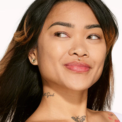 Corrector sérum hidratante de larga duración Tower 28 Swipe Hydrating Serum Concealer