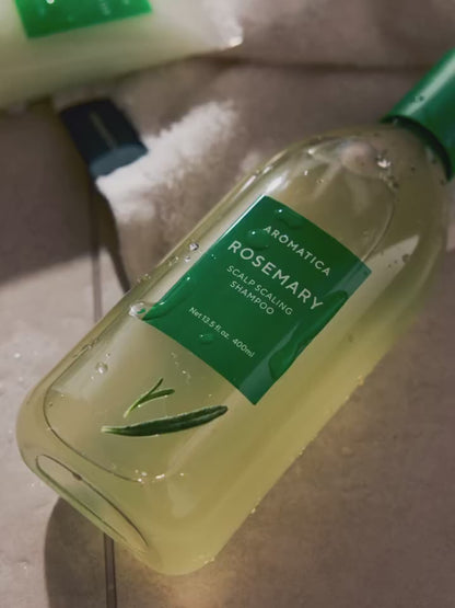 Shampoo para descamación del cuero cabelludo Aromatica Rosemary Scalp Scaling Shampoo 400ml