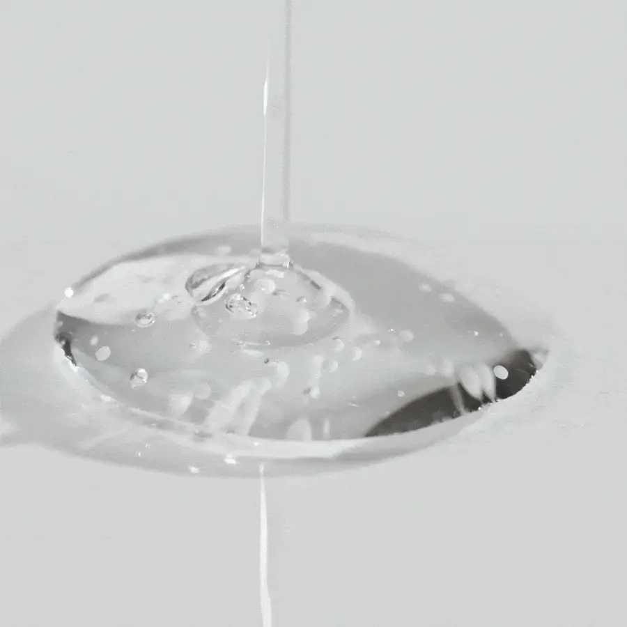 Ampolla despigmentante suave con cápsulas Skin1004 Madagascar Centella Tone Brightening 50mlml