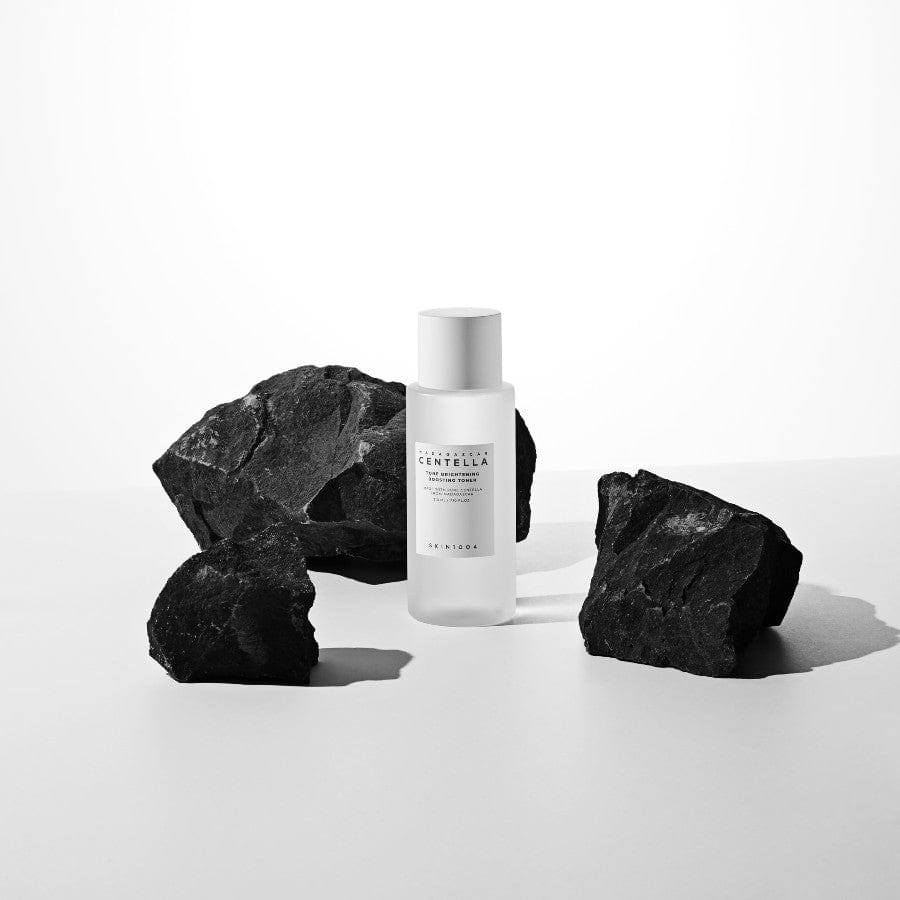 Tónico iluminador antimanchas Skin1004 Madagascar Centella Tone Brightening Boosting Toner 210 ml