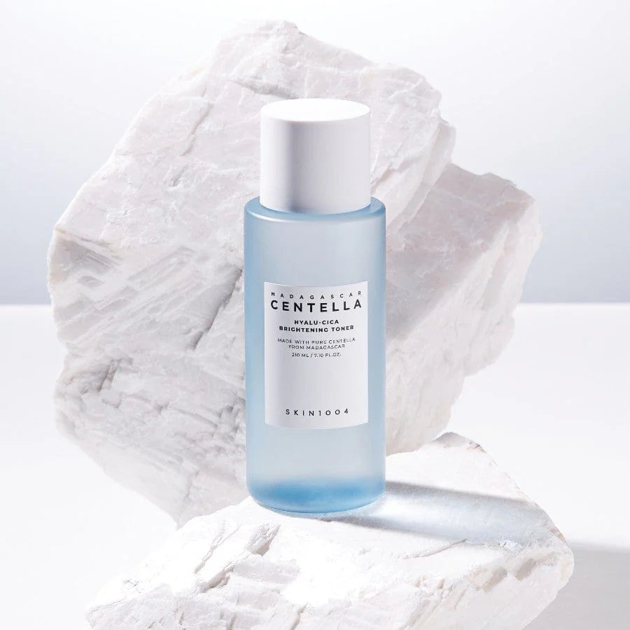Tónico hidratante con Ácido Hialurónico Skin1004 Madagascar Centella Hyalu-Cica Brightening Toner 210ml