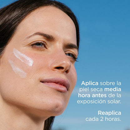 Protector Solar Despigmentante sin Color Isdin Foto Ultra Active Unify 50ml