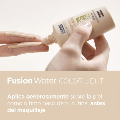 Protector Solar con Color Tono Claro Isdin Fotoprotector Fusion Water Color Light 50ml